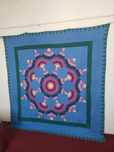 Fantastic vintage arch quilt - arch,